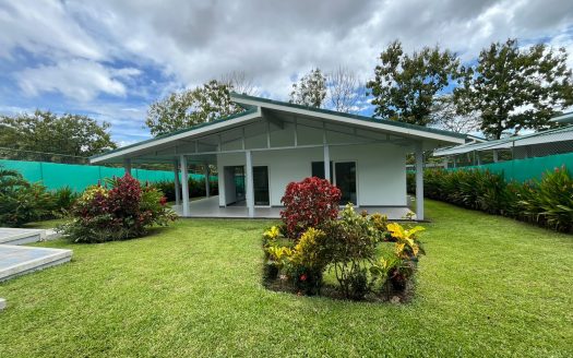 Beautiful Beach House in Playa Bajamar!