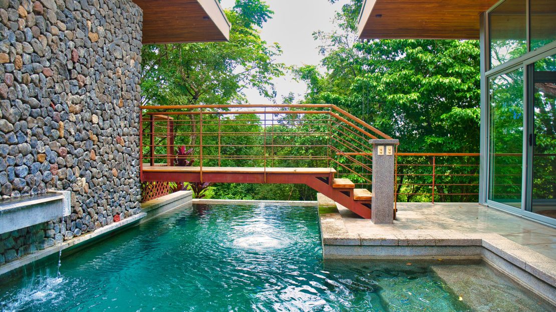 Bridge House in Finca Montana