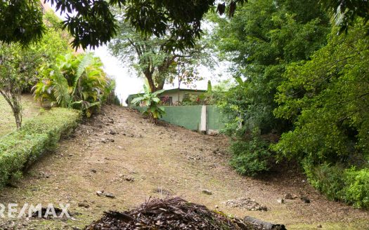 CASA DE JOE – On 2 Lots !!