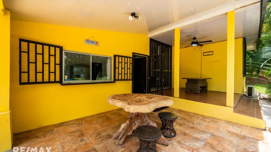 Walking distance to Camaronal Beach Guanacaste | REMAX