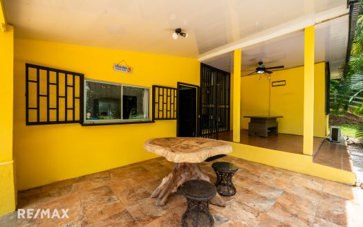CASA DEL MANGO, Walking distance to Camaronal Beach
