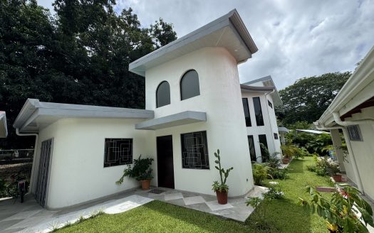 CASA NUEVA a few steps from the beach Guanacaste | REMAX