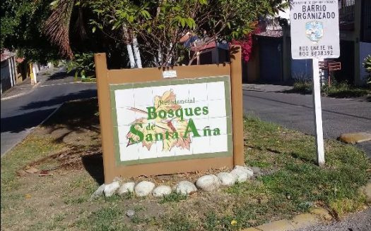 BOSQUES DE SANTA ANA HOUSE