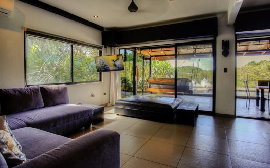 Casa Siempre Verde, many possibilities for this seaview property in Playa Pelada