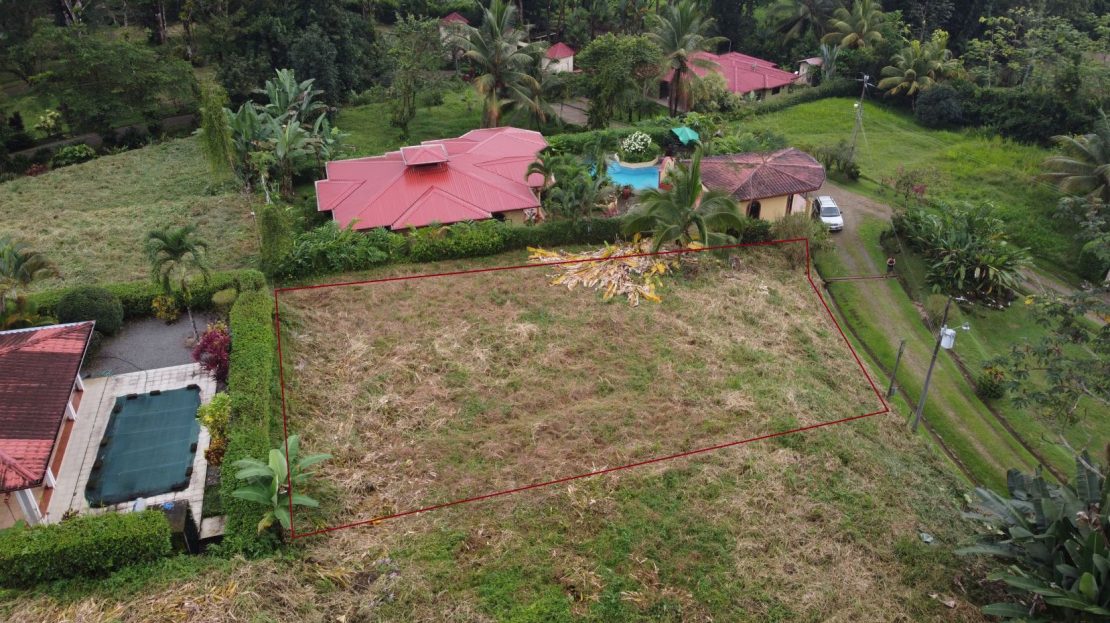 Ready-to-build lot in Gated Community