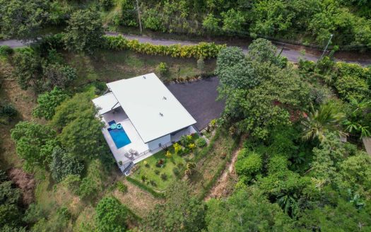 Modern furnished gem in the natural setting of Hacienda Atenas