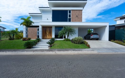 Leticia Furnished Home For rent Grecia Costa Rica