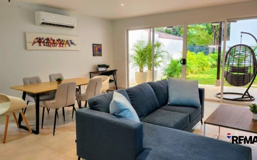 Walk-to-Beach Paradise Home + 2 Studios | South Jaco Beach