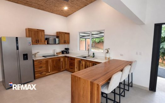 Jacó Beach 3 Bedroom Home for sale Condominio