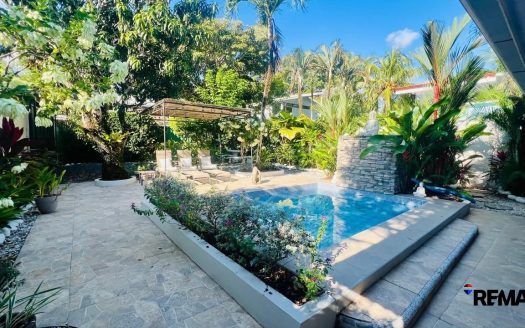 Charming 3-Bedroom Home with Pool – South of Jaco Beach