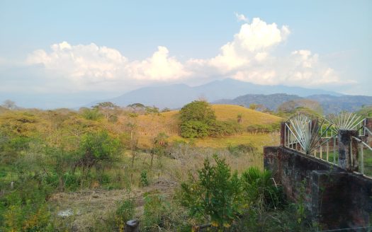 Unique Investment Opportunity in Capulín de Garabito! 🌳🌟