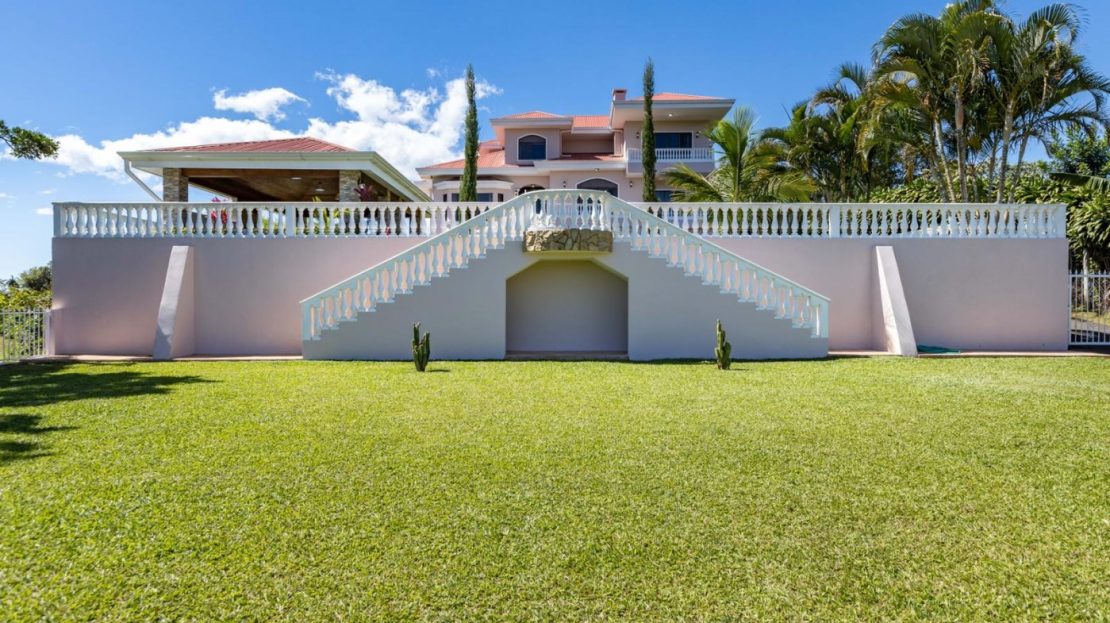 For Sale!! House in Grecia