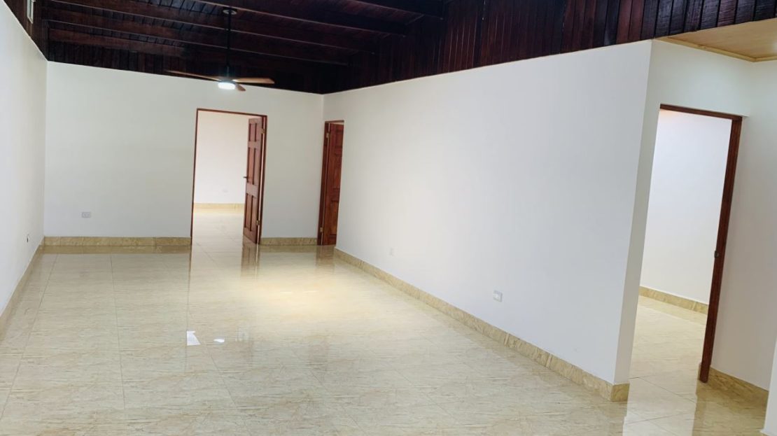 LA URUCA OFFICE FOR RENT