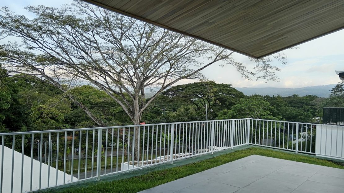 Your Perfect Atenas Retreat—Privacy