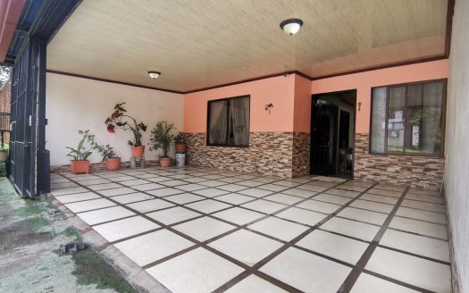 House for Sale in Sarchí, Calle Canto.