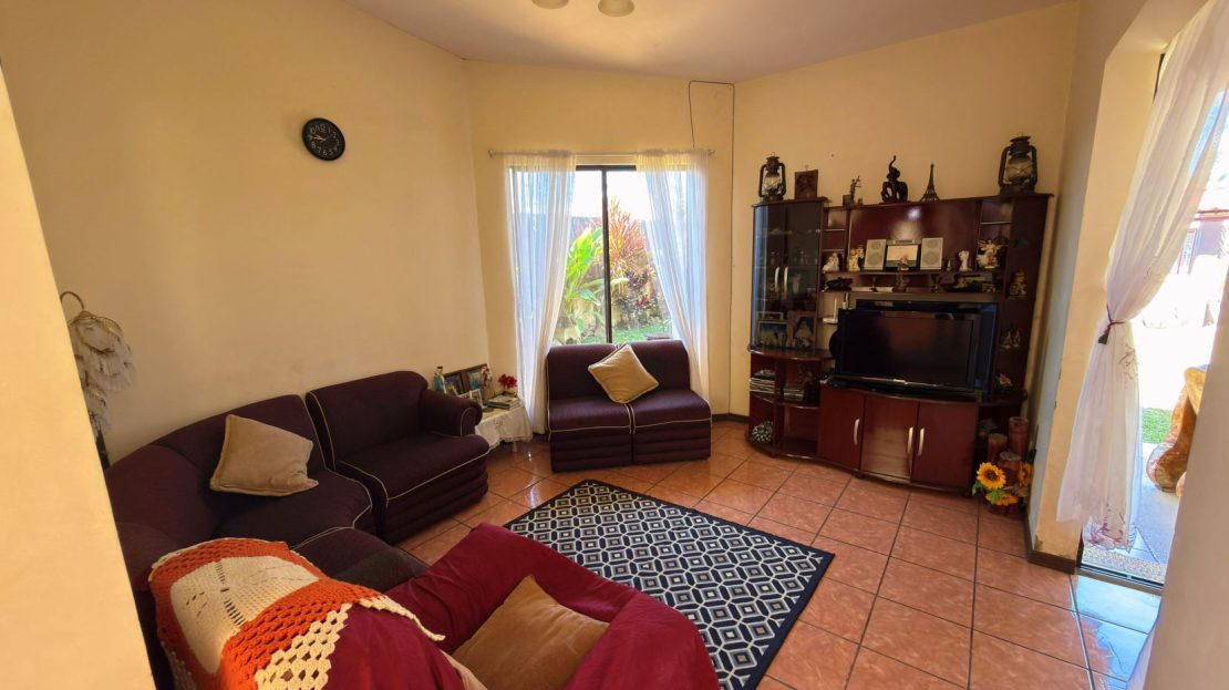 4 Bedroom Home for Sale in Pérez Zeledón Costa Rica | Flat Lot