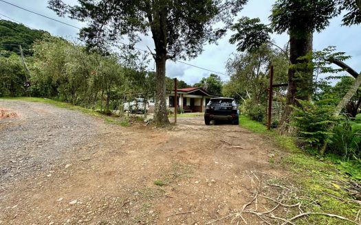 Your Mountain Retreat in Costa Rica: Tranquility, Nature, and Endless Potential in Dota, NEW PRICE