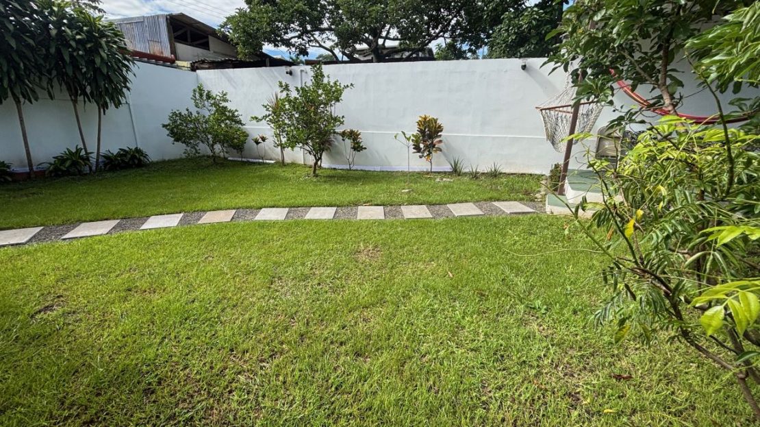 Remodeled home very close to town center