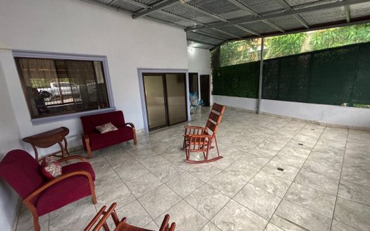 Remodeled home very close to town center