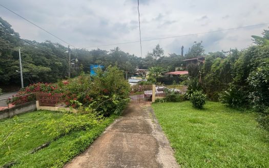 Nicely finished home in Atenas conveniently located near everything