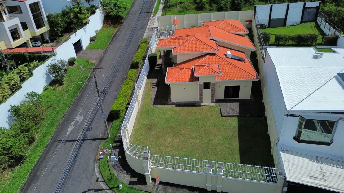 Property for Sale – Stunning Luxury Home in Belén with High-End Finishes