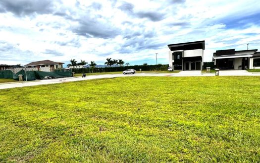 Premier Corner Lot in Condominio Los Reyes, La Guacima