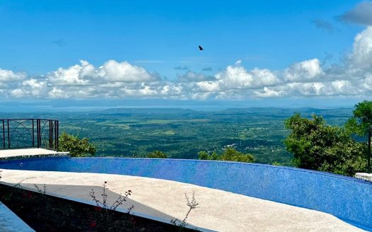 🌿 Exclusive Home with Breathtaking Ocean Views in the Mountains of Orotina – $895,000 USD