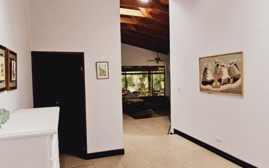 🌿✨ Dream Estate in Ceiba, Orotina – A Private Paradise with Victorian-Style Home, Pool, Tennis Court & More ✨🌿