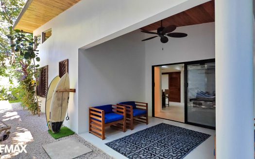 PROVEN INCOME- 3 BEDROOM-2 BUNGALOW IN MAIN GUIONES