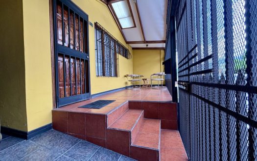 BEAUTIFUL HOUSE FOR SALE IN URBANIZACIÓN MONTE AZUL, SAN SEBASTIÁN