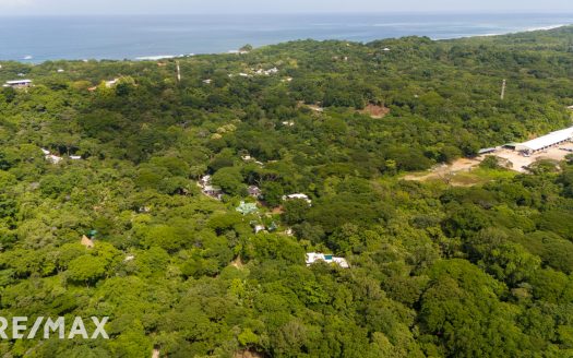 Prime 890 m² Lot in Nosara’s L Section – Close to Schools, Services & Beaches