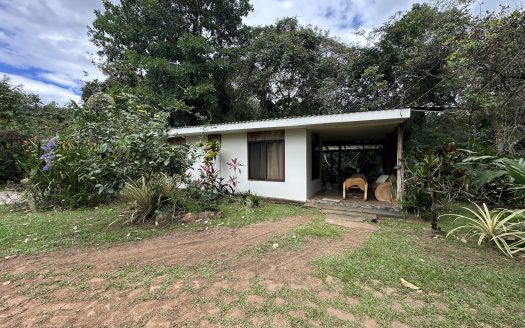 Discover Your Paradise in San Mateo de Alajuela!