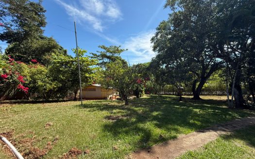 Spectacular Modern Home Property in Labrador – Ideal for Living or Investment