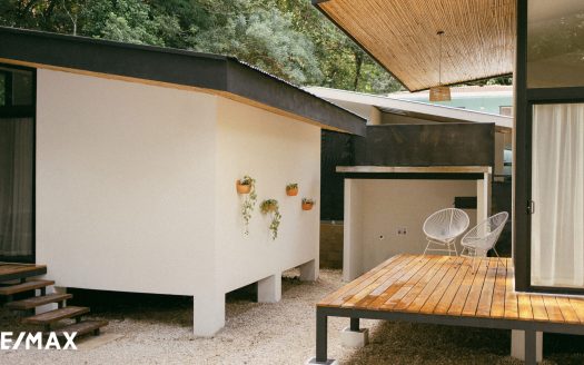 VILLAS JAGUAR- HEADING TO MAIN GUIONES Guanacaste | REMAX