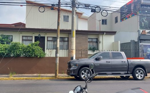 Commercial property for rent in Grecia