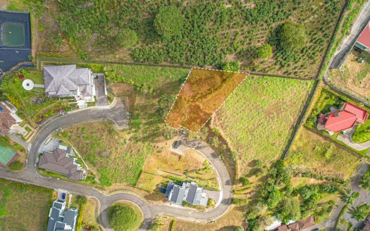 Lot with incredible views in Colinas de Montealegre