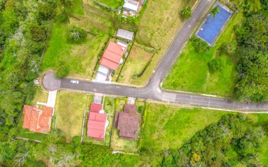 Corner Lot for Sale in Majestuosos Prados Condominium, Mata de Plátano, Goicoechea – 6,953.48 ft²