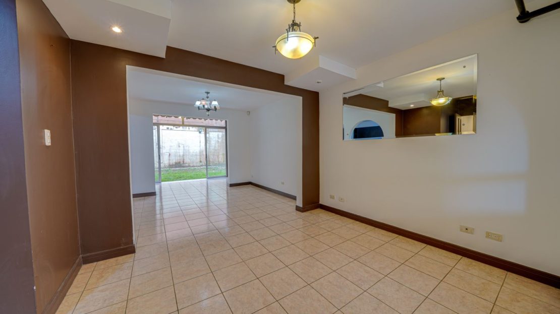 Condo home in Mata de Plátano