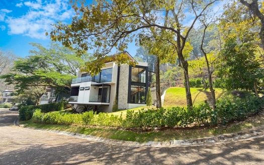 FOR RENT | Modern home surrounded by nature in gated community Escazu Costa Rica