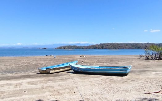 Land in Playa Blanquita – 10.3 Hectares with Public Road Frontage