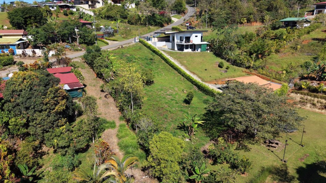 Lot for sale with easy access in Miravalles Perez Zeledon