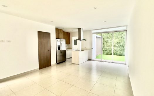 FOR RENT – House in Gated Community in Santa Ana, Pozos