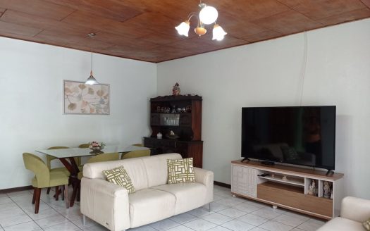 Strategically-located house near downtown San José in San Sebastián