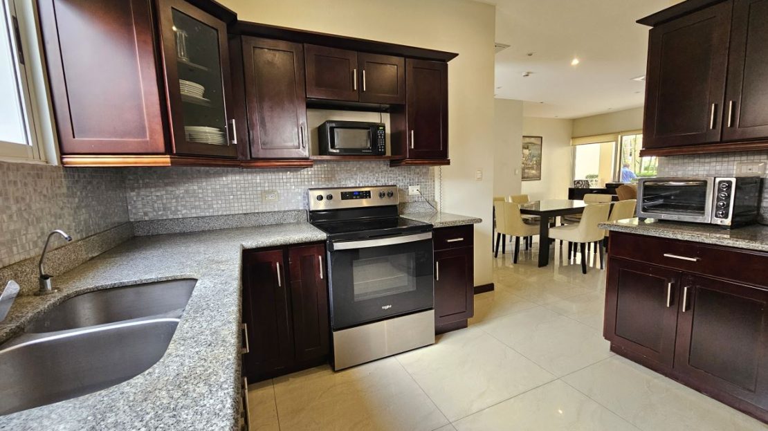 Furnished first-floor apartment for rent in Escazu