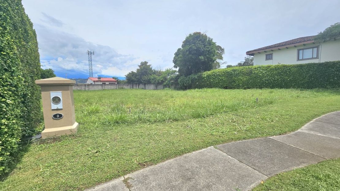 céntrico y rodeado de naturaleza