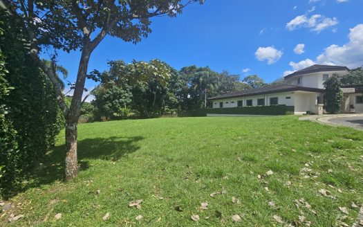 Incredible lot in Bosques del Río Condominium, Piedades