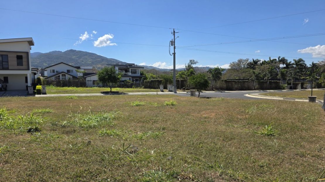 Ready-to-Build Lot - Villa del Sol Condominium