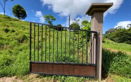 Private Forest Property with Brand-New Cabin and Perfect Climate – A Unique Opportunity