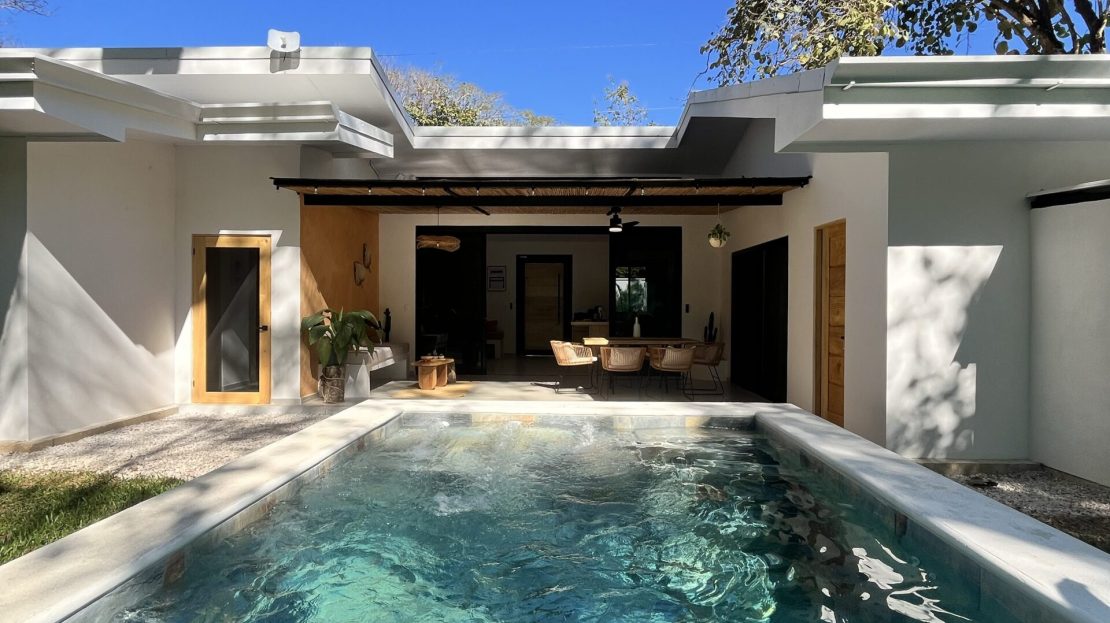 CASA ABADA - Tropical Design House Guanacaste | REMAX
