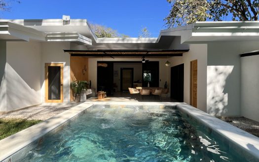 CASA ABADA - Tropical Design House Guanacaste | REMAX